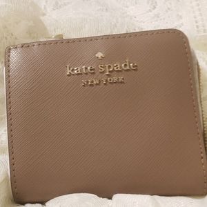 Kate Spade Bi-fold NWT Wallet